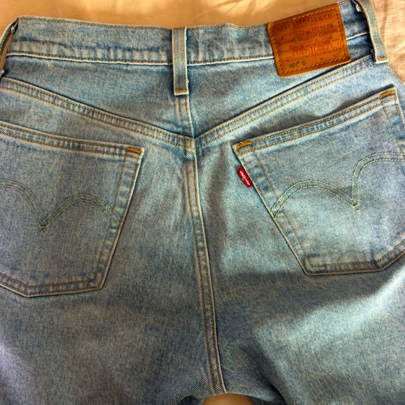 Levi’s 501 Skinny Jeans - Tango Light - Women’s 27 - button fly, high rise - Picture 4 of 10